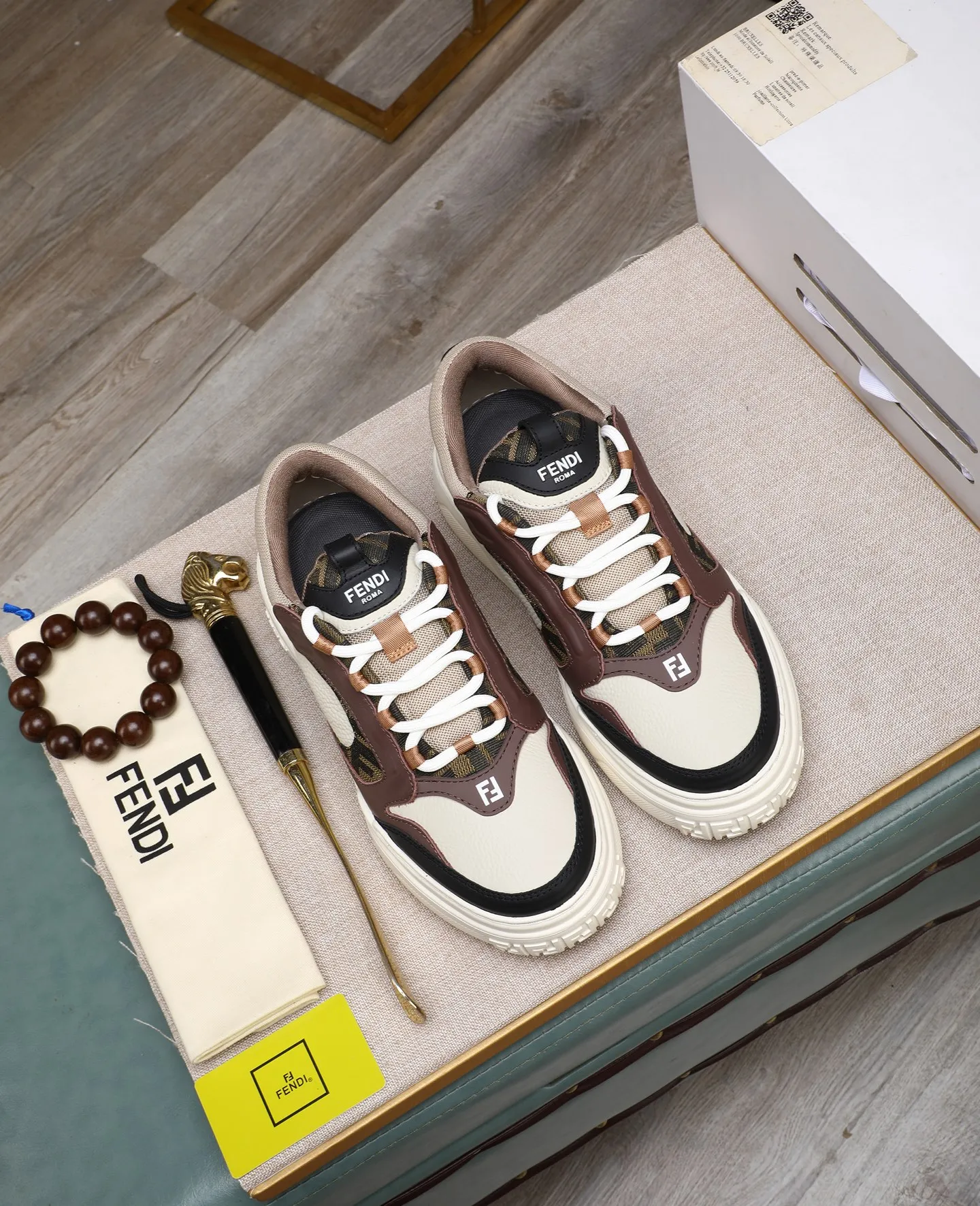 Men's shoes 💰760 [FENDI] Fendi - High-end quality original casual sports shoes - Upper: Nappa calfskin, pebbled calfskin, tongue and heel; injection molded brand logo plastic module - Lining: brand canvas - Outsole: ultra-light TPR foam·rubber; molded outsole -Super high quality control·Fine workmanship: highlighted (high-end·luxury·grade) -Size :39-44 (38, 45, can be customized)
